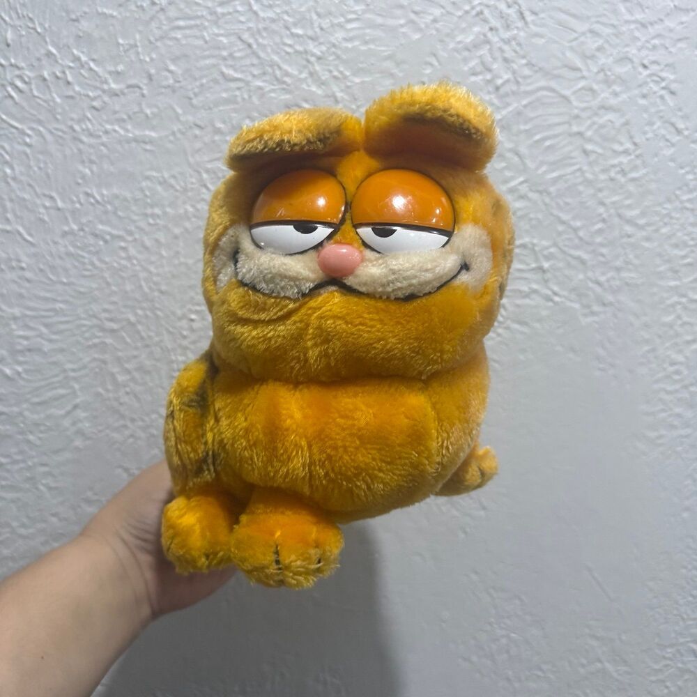 Vintage 1981 Dakin Garfield Plush Stuffed Animal Plastic Eyes